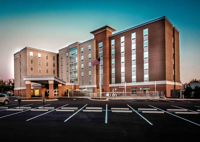 Hotel Hampton & Capitol-university 3*