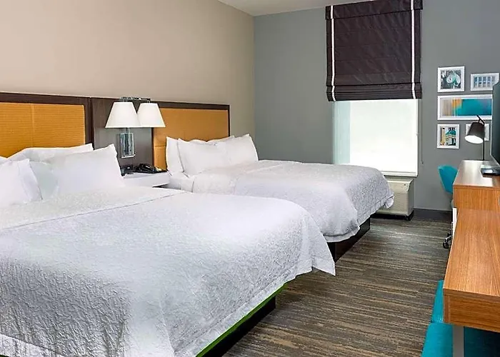Hotel Hampton & Capitol-university